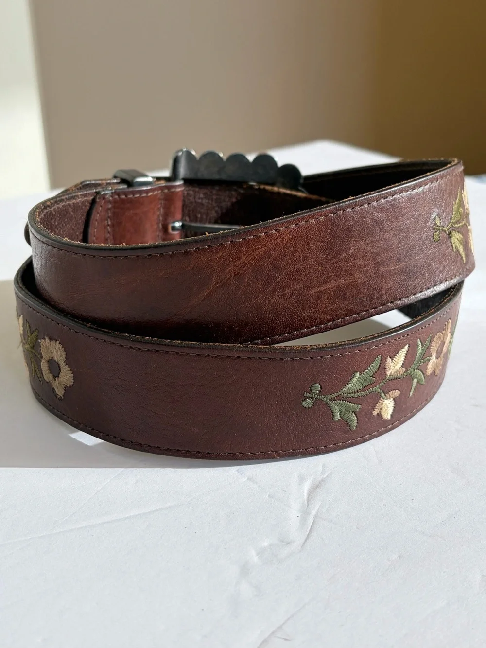 Vintage Avignon Leather Western Floral Embroidered Belt Scalloped Buckle L
